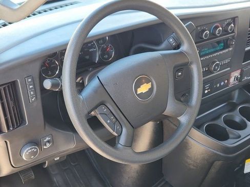 Used 2025 Chevrolet Express 3500 w/ Power Convenience Package image 30