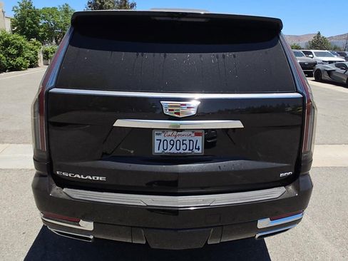 Used 2025 Cadillac Escalade ESV Luxury RWD image 21