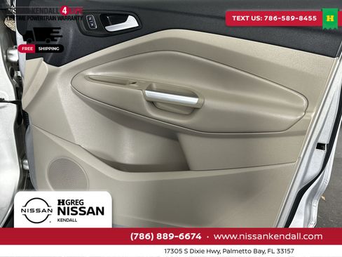 Used 2017 Ford Escape Titanium image 34