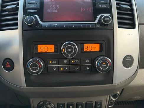 Used 2016 Nissan Frontier SV image 14