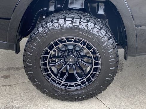 Used 2025 RAM 1500 Big Horn image 32