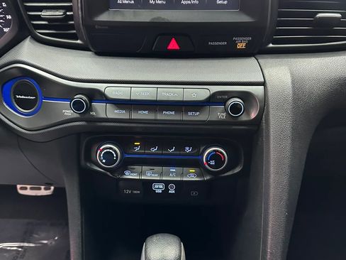 Used 2019 Hyundai Veloster 2.0 FWD image 17