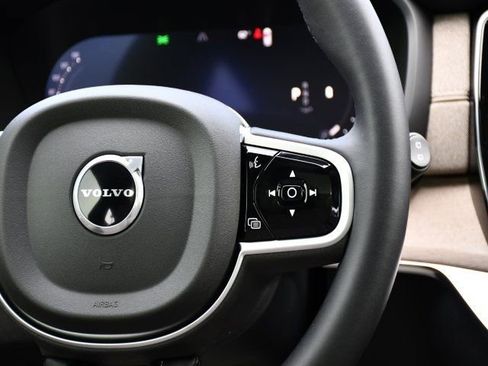 New 2026 Volvo XC90 B6 Plus w/ Protection Package Premier image 23