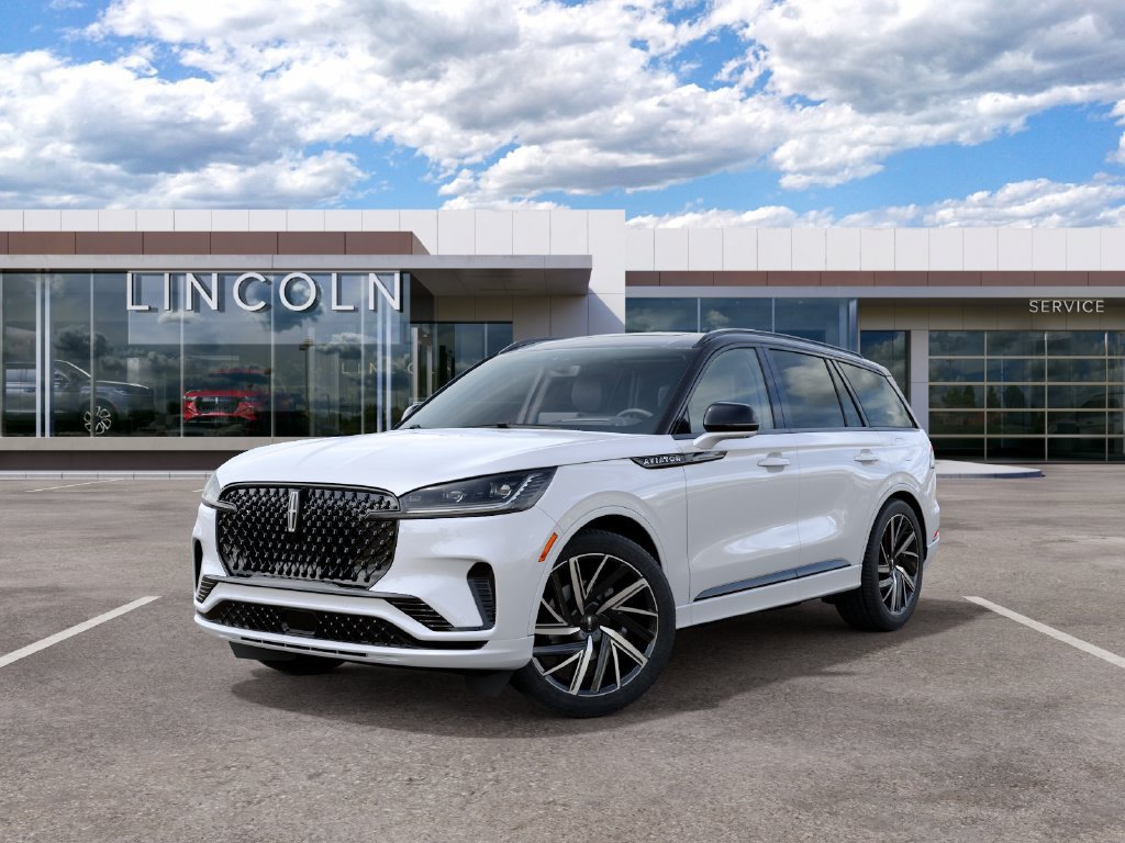 New 2027 Lincoln Aviator Black Label w/ Black Label Special Edition AWD/4WD image 2