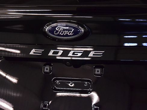 Used 2023 Ford Edge SEL w/ Convenience Package AWD/4WD image 12