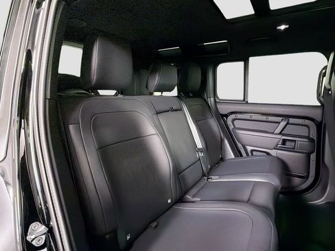 New 2026 Land Rover Defender 110 OCTA AWD/4WD image 29