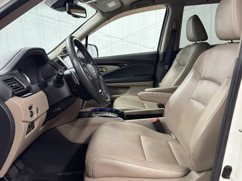 Used 2016 Honda Pilot Touring image 18
