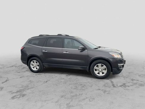 Used 2014 Chevrolet Traverse LT image 9