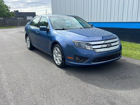 Used 2010 Ford Fusion SE FWD image 3