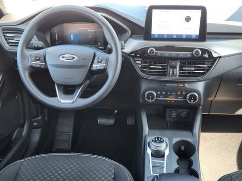 Used 2025 Ford Escape Active AWD/4WD image 28
