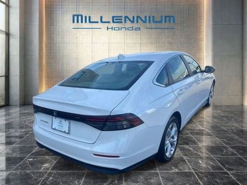 Used 2023 Honda Accord LX image 17