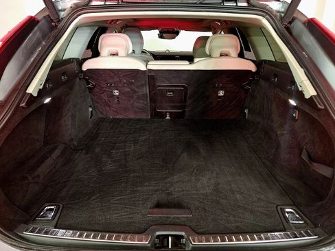 Used 2020 Volvo V90 T6 Cross Country image 17