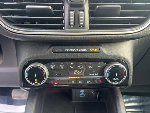 Used 2022 Ford Escape SEL image 29