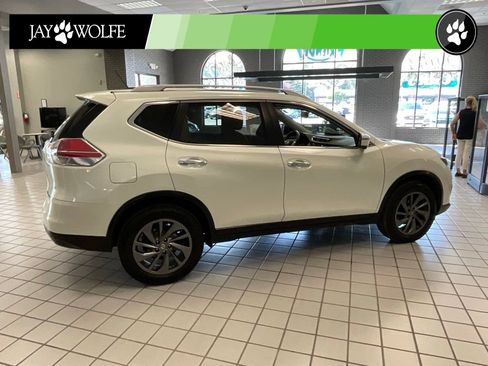 Used 2016 Nissan Rogue SL w/ SL Premium Package AWD/4WD image 5