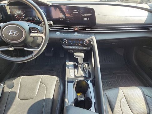 Certified 2023 Hyundai Elantra Limited image 8