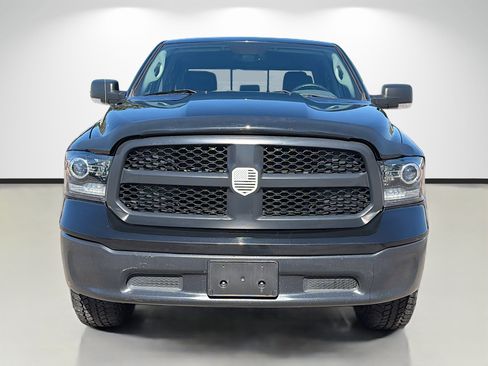 Used 2019 RAM 1500 Classic SLT w/ Luxury Group image 8