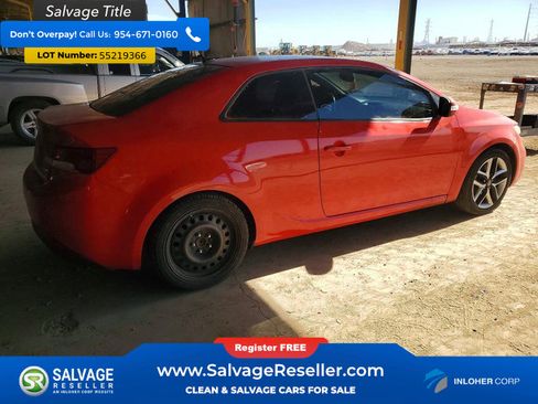 Used 2010 Kia Forte Koup SX FWD image 4