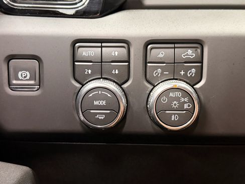 Used 2026 GMC Sierra 2500 AT4 AWD/4WD image 33