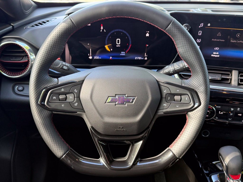 Used 2025 Chevrolet Trax RS w/ Driver Confidence Package FWD image 16