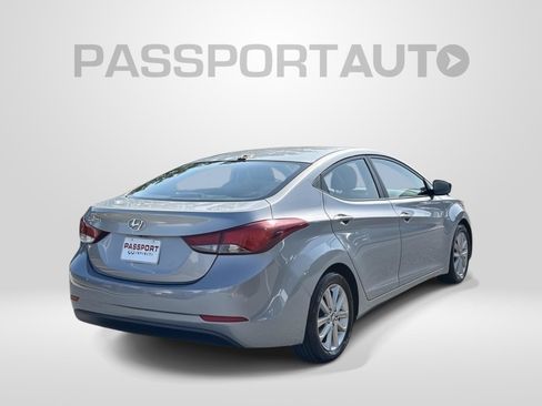 Used 2016 Hyundai Elantra SE w/ Option Group 02 FWD image 6