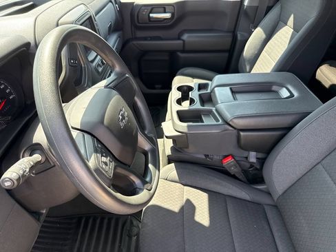 Used 2025 Chevrolet Silverado 1500 Custom Trail Boss w/ LPO, Dark Essentials Package AWD/4WD image 18