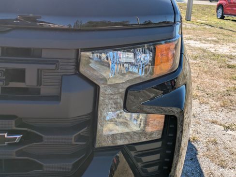 Used 2026 Chevrolet Silverado 1500 Custom w/ Turbomax Blackout Package AWD/4WD image 10
