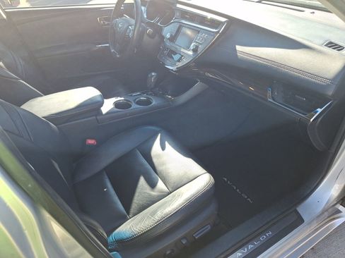 Used 2014 Toyota Avalon Limited image 35