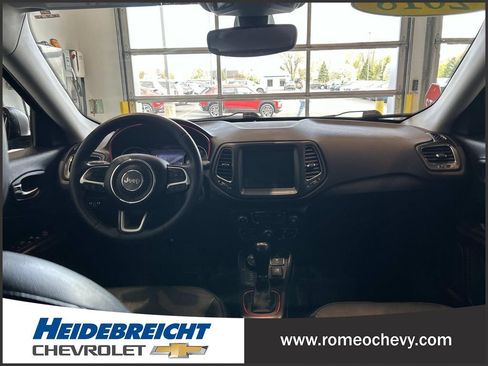 Used 2018 Jeep Compass Trailhawk w/ Navigation Group AWD/4WD image 14