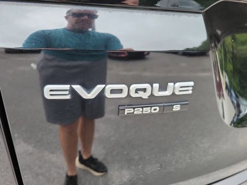 Used 2020 Land Rover Range Rover Evoque S image 32