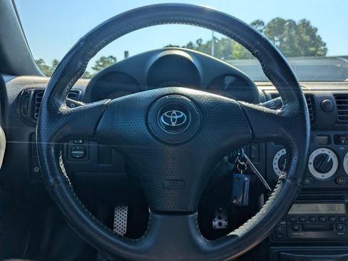 Used 2002 Toyota MR2 RWD image 14