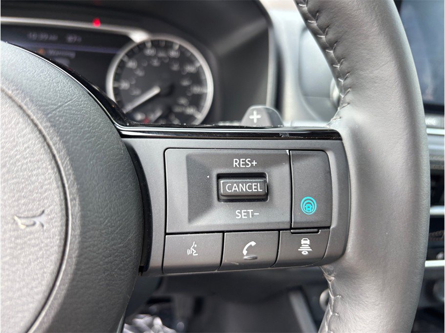 Used 2021 Nissan Rogue SV w/ Premium Package FWD image 24