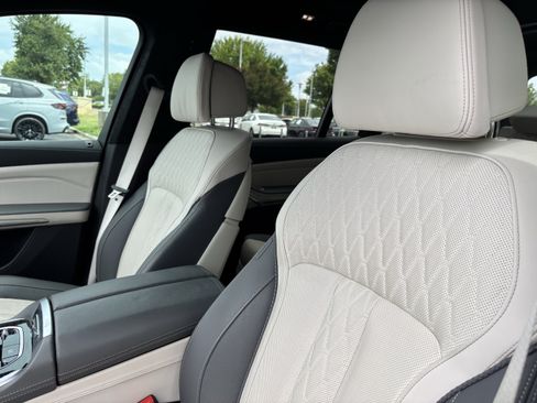 Used 2024 BMW X7 M60i w/ Executive Package AWD/4WD image 16