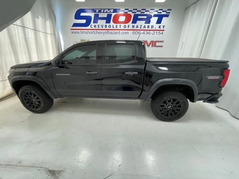 Used 2023 Chevrolet Colorado Trail Boss w/ Advanced Trailering Package AWD/4WD image 9