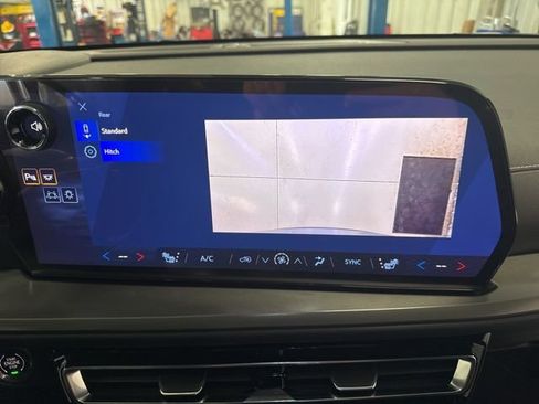 New 2026 Chevrolet Traverse LT FWD image 21
