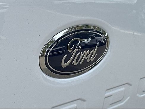 New 2026 Ford F250 XL w/ XL Chrome Package image 18