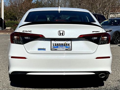 Used 2023 Honda Civic Sport image 4