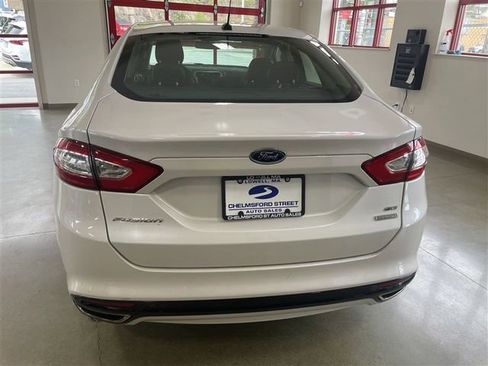 Used 2014 Ford Fusion SE w/ Equipment Group 202A FWD image 6