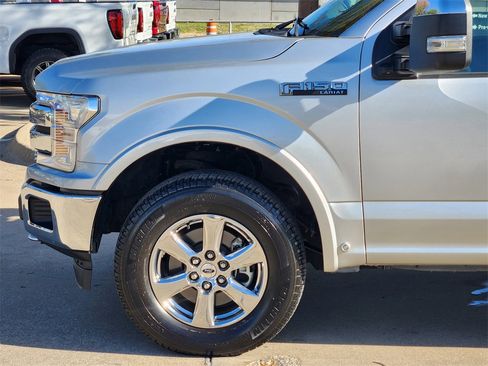 Used 2019 Ford F150 Lariat w/ Equipment Group 502A Luxury image 9
