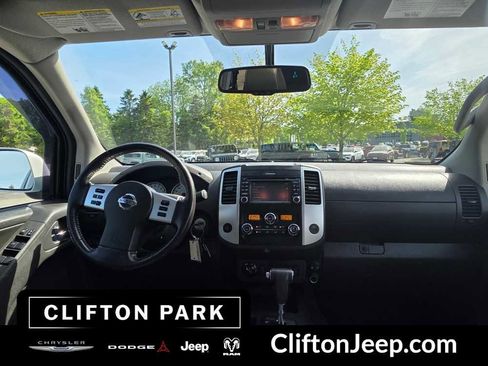 Used 2017 Nissan Frontier PRO-4X w/ Pro-4x Luxury Package AWD/4WD image 16