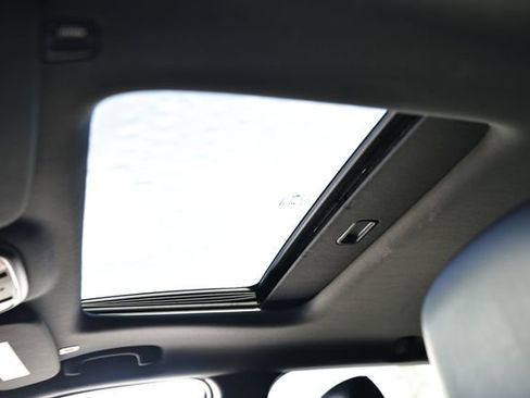 Used 2024 Dodge Durango GT image 17