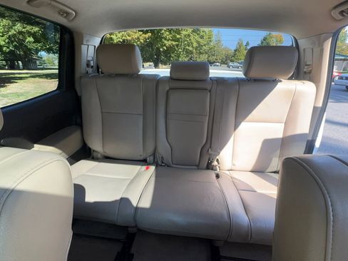 Used 2010 Toyota Tundra Limited image 15