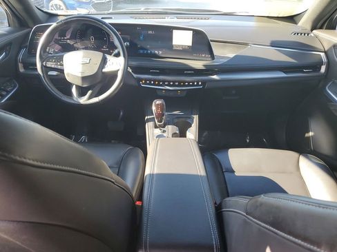 Used 2024 Cadillac XT4 Premium Luxury image 11