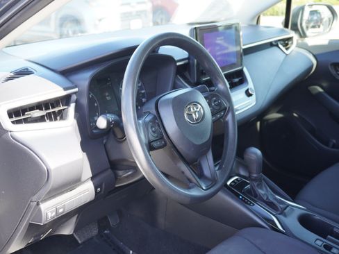 Used 2023 Toyota Corolla LE w/ Carpet Mat Package (TMS) FWD image 17