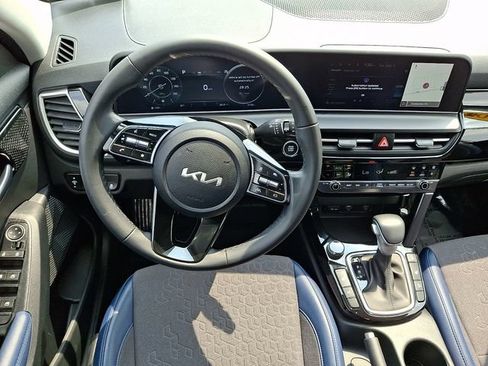 Used 2024 Kia Seltos S AWD/4WD image 12