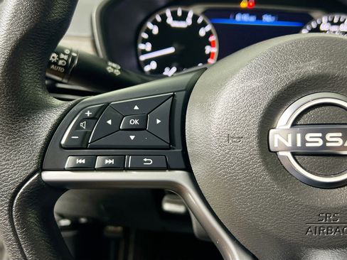 Used 2024 Nissan Altima 2.5 SV FWD image 18
