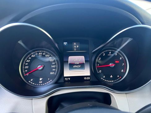 Used 2019 Mercedes-Benz GLC 300 4MATIC image 25