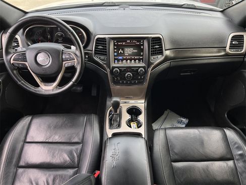 Used 2017 Jeep Grand Cherokee Limited w/ Luxury Group II image 9