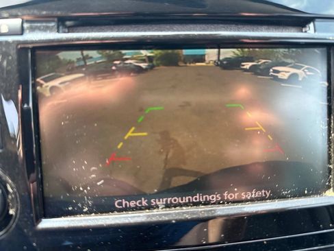 Used 2019 Nissan Rogue SV AWD/4WD image 26
