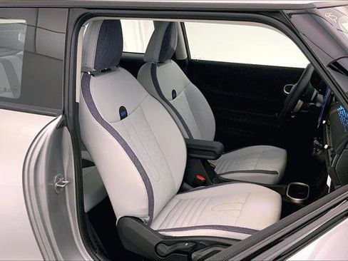 Used 2026 MINI Cooper 2-Door Hardtop image 7