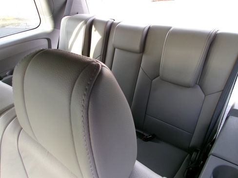 Used 2014 Honda Pilot Touring image 18